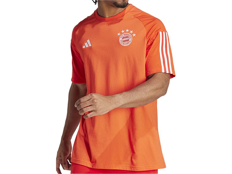 : Bayern Mnichov Adidas t-shirt