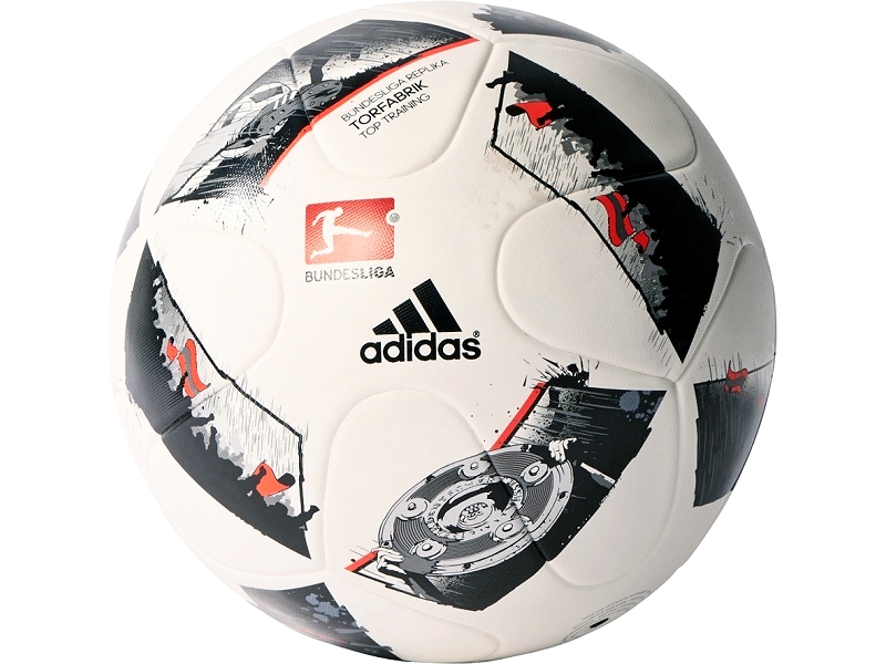 Německo Adidas míč